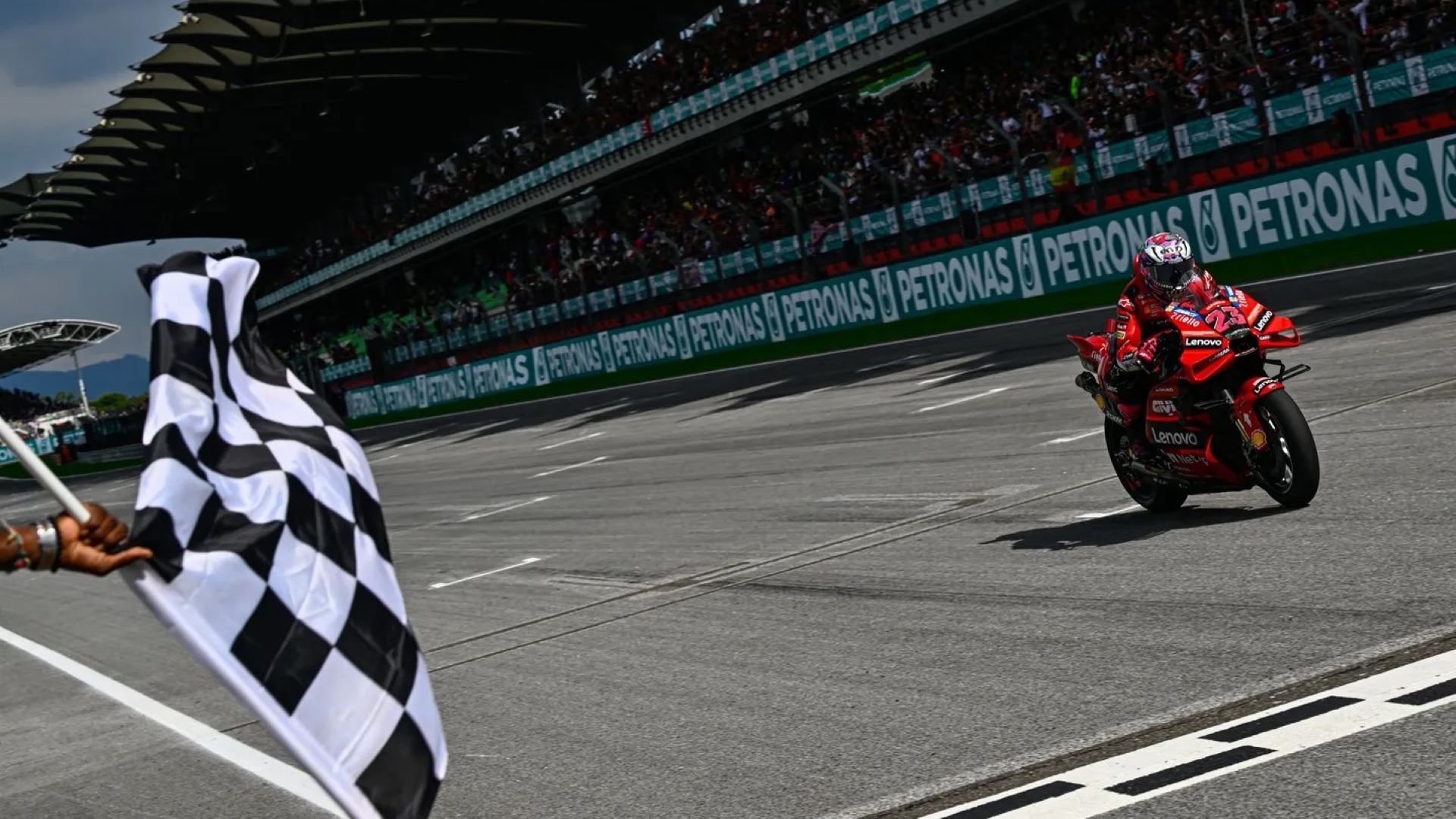 MotoGP Malasia 2023: Enea reaparece mientras el mundial se aprieta 3 MotoGP Malasia Enea Bastianini