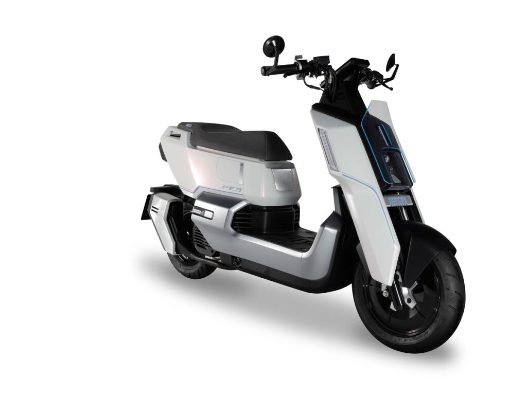 Tecnología de primer nivel en el scooter SYM PE3, un concept híbrido con motor térmico auxiliar 11 SYM PE3 concept