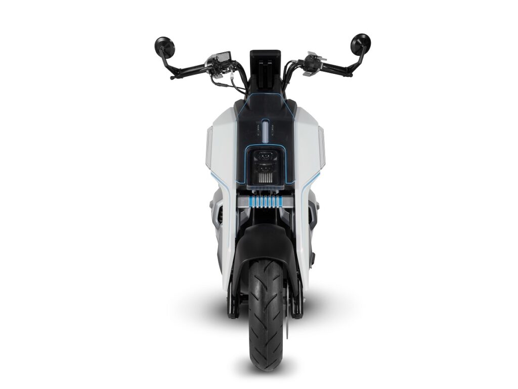 Tecnología de primer nivel en el scooter SYM PE3, un concept híbrido con motor térmico auxiliar 13 SYM PE3 concept