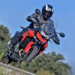 Triumph Tiger 850 Sport 2023 accion 5