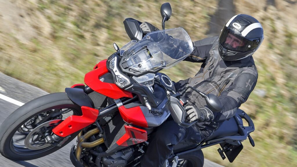 La Triumph Tiger 850 Sport te demuestra cómo poner el mundo patas arriba para conseguir una trail a tu medida 10 Triumph Tiger 850 Sport 2023