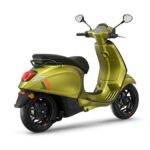 Vespa Sprint S Elettrica Verde Ambizioso Opaco 2024 4