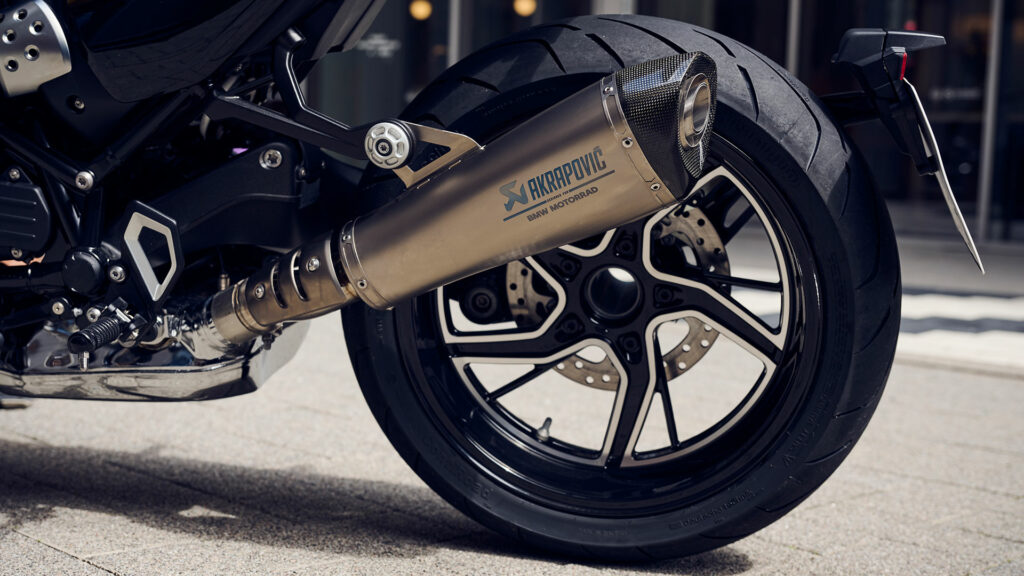 La nueva BMW R 12 nineT promete un mejor rendimiento dinámico pero manteniendo sus raíces neo retro 12 bmw r 12 ninet 2023 28