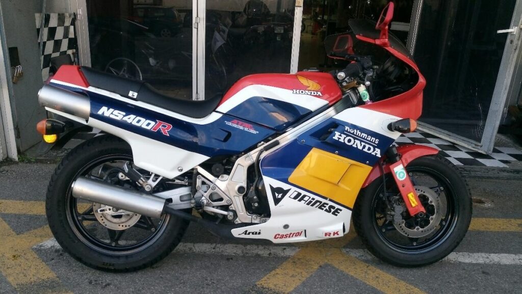 Las motos deportivas que podías comprarte en España (y las que no) en 1985 16 Honda NS400