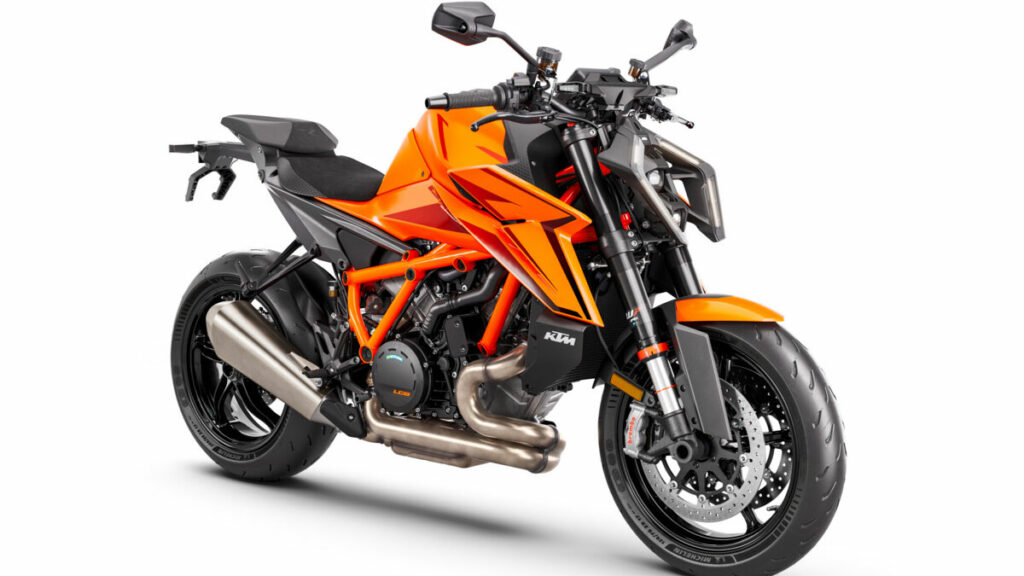 ktm-1390-super-duke-r-evo-10