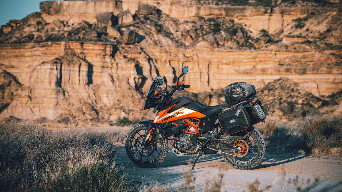 La KTM 390 Adventure suma nuevos colores para 2024