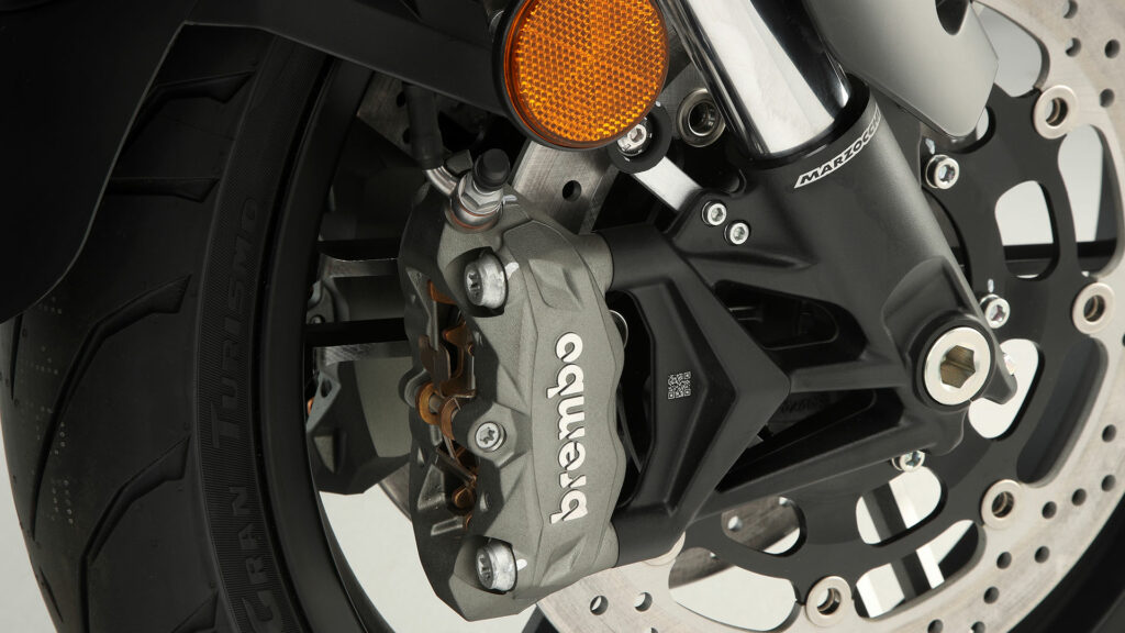 QJ Motor diversifica aún más su gama trail con la nueva SRT 700 On Road 12 qj motor srt700 onroad 19