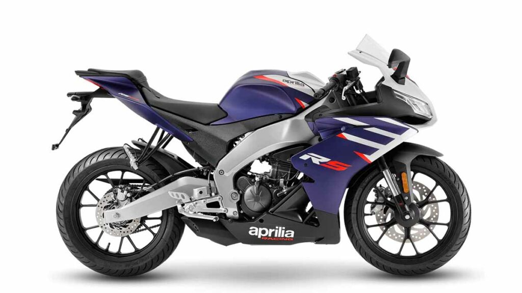 En todas las Aprilia 125 con cambio, te llevas un descuento de 500 € 11 Aprilia RS 125, azul, gris