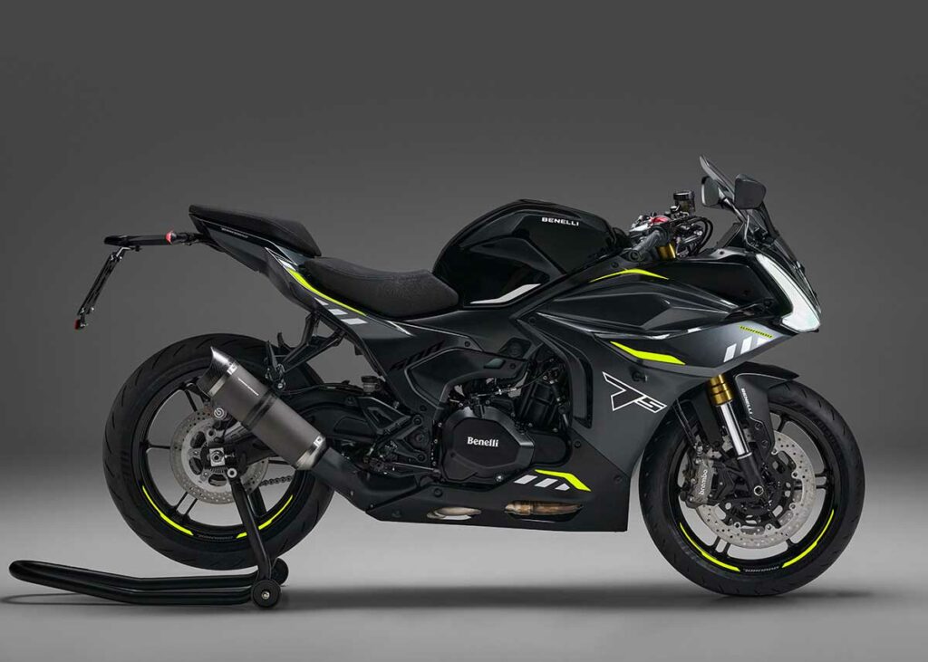 Las 10 motos nuevas que te sorprenderán en 2024: se salen de lo común 11 Benelli Tornado 500 2024, negro
