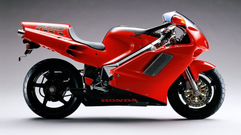 Las motos deportivas de 1992 que hicieron historia (I) 19 Honda NR750