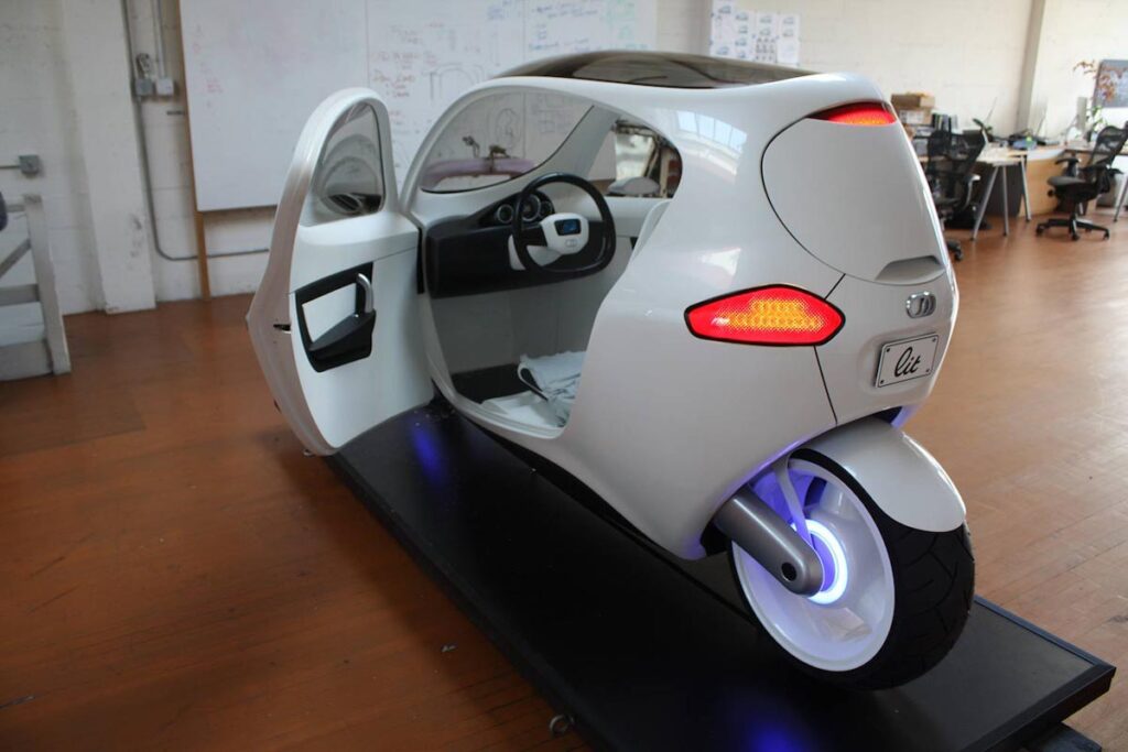 Motos con techo, ¿una idea genial o un error? 16 Lit Motors C-1