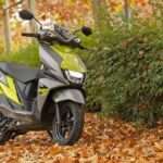 Suzuki Avenis 125 gris y verde, 2023