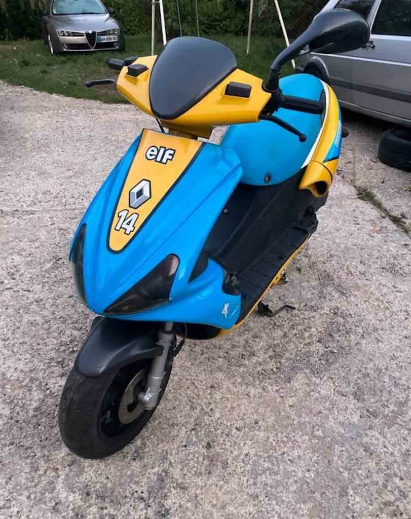 coches motos scooter renault 1