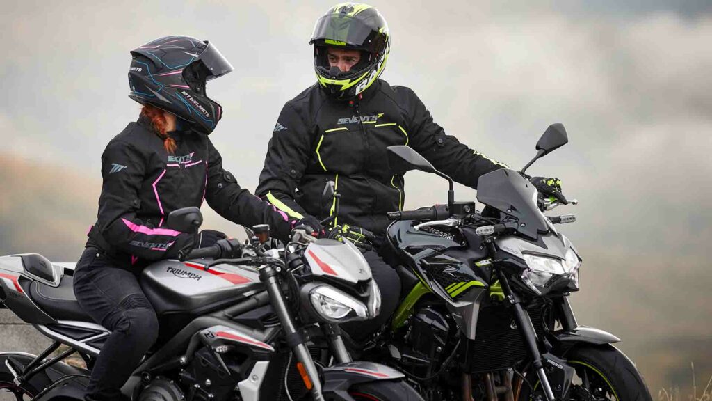 Consejos básicos conducción invernal segura con frío en moto