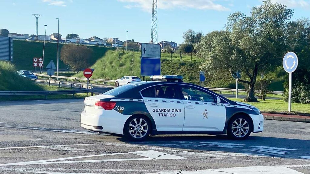 Así es la operación especial de Navidad de la DGT 2 control-alcoholemia-multas-istockphoto-formulamoto