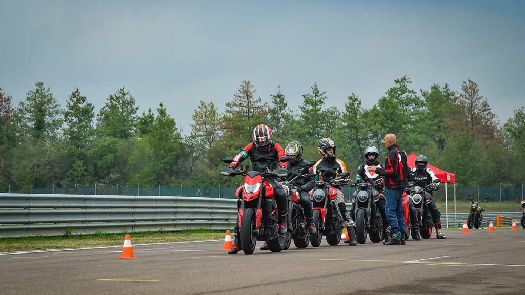Ducati abre las inscripciones para sus cursos de conducción 2024 13 ducati-dre-2024-4