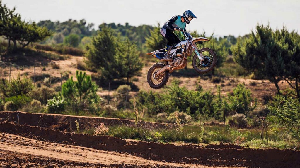 Ya está aquí la nueva gama Husqvarna FC Rockstar Edition 2024 12 gama-husqvarna-fc-rockstar-edition-2024-4
