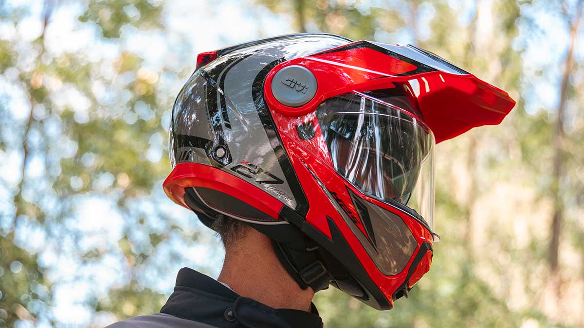 El GIVI X.27 Tourer es el casco modular para los amantes de las motos trail