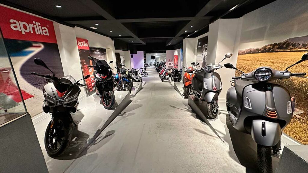 Motos Balart se expande en Barcelona con un nuevo concesionario del Grupo Piaggio 3 motos-balart-grupo-piaggio-1