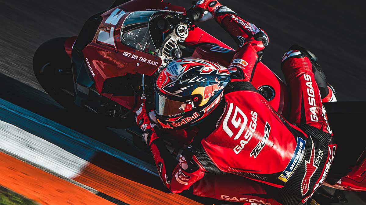 MT Helmets llega a MotoGP con el debut de Pedro Acosta 7 MT Helmets debut en MotoGP