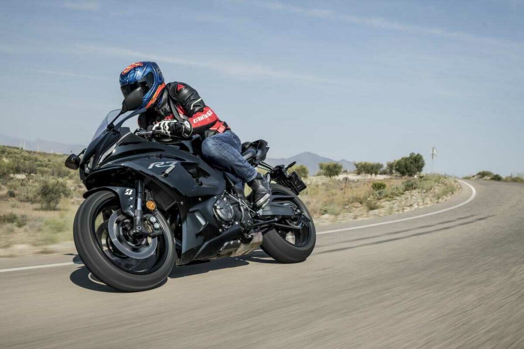 Las 10 motos con un ofertón en diciembre para comprar antes de fin de año 21 Ofertas diciembre fin de año 2023, Yamaha R7