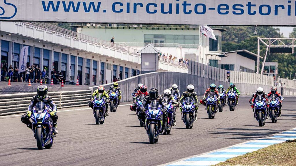 ¡Atención, indecisos! Yamaha programa dos jornadas de test para la R7 Cup 2024 12 yamaha-r7-cup-2024-3