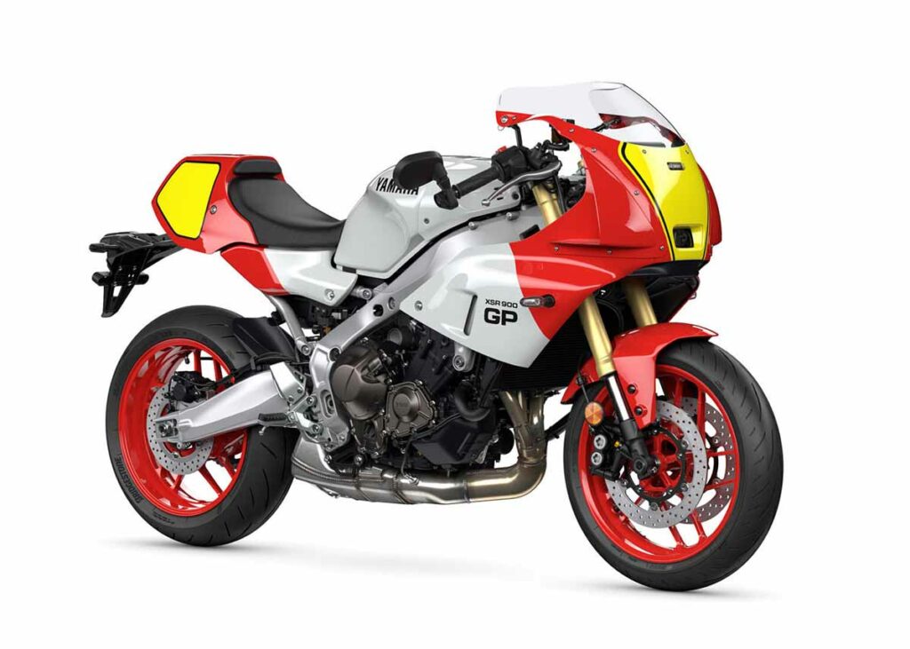 Las 10 motos nuevas que te sorprenderán en 2024: se salen de lo común 20 Yamaha XSR900 GP 2024; naranja, blanco
