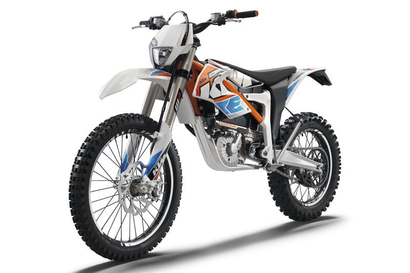 Las 6 motos enduro que puedes conducir con el carnet B 12 KTM Freeride E-XC, blanco, naranja