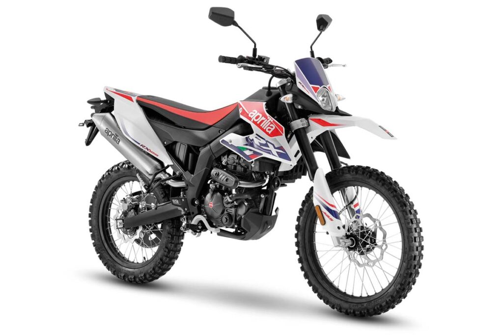 Las 8 motos trail 125 con mejor oferta en enero de 2024 11 Aprilia RX 125, blanco, rojo, negro, azul