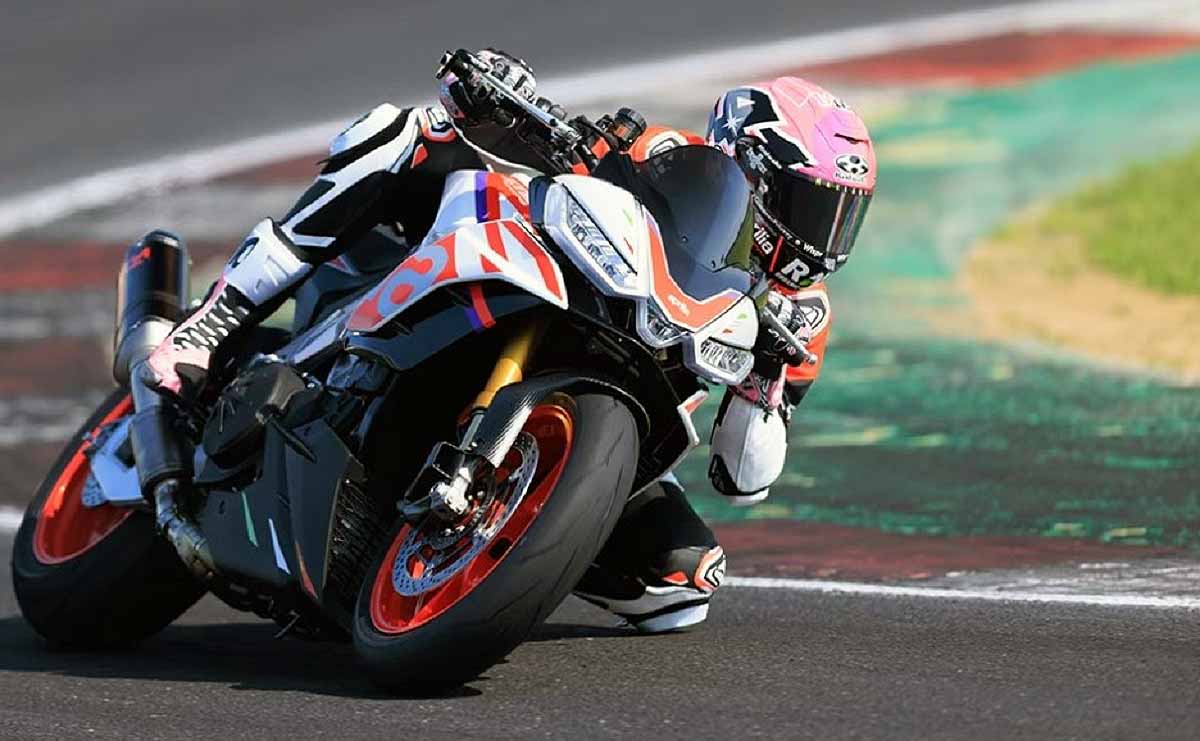 Las Aprilia V4 reciben 1.500 € de sobretasación y seguro gratis 7 Aprilia Tuono V4 Aleix Espargaro