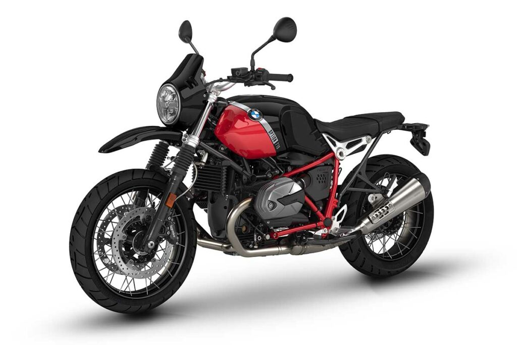 Este es el precio de la Moto Guzzi Stelvio y las motos trail que se presentan como principales rivales 12 BMW R NineT Urban GS