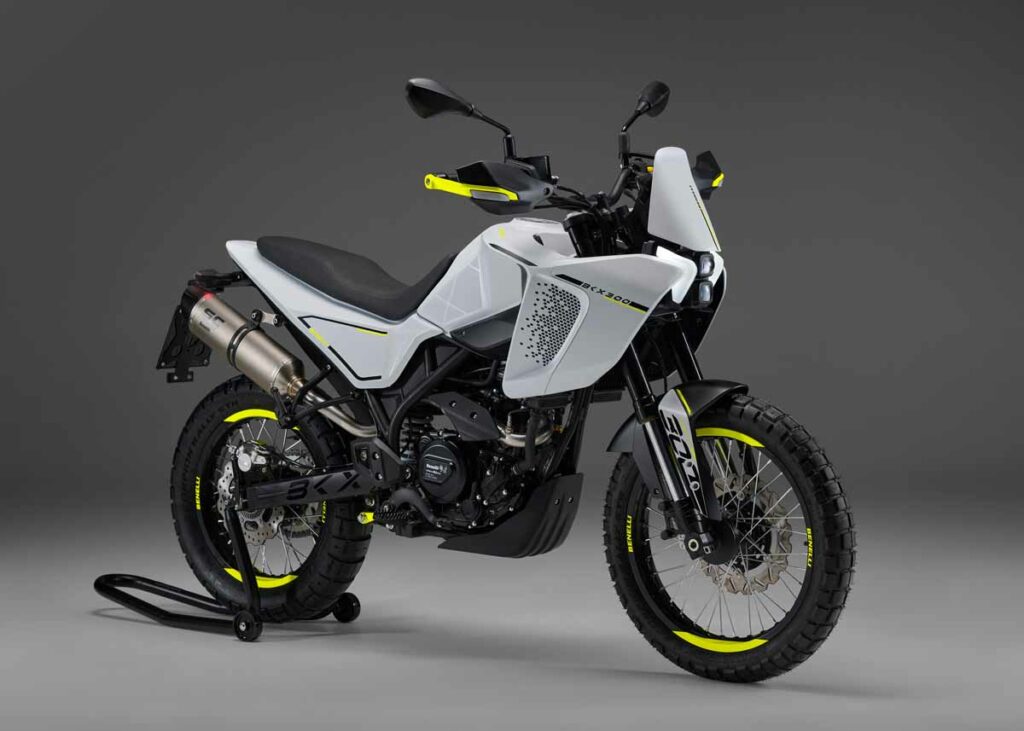 10 motos nuevas para el carnet A2 que triunfarán en 2024 14 Benelli BKX 300