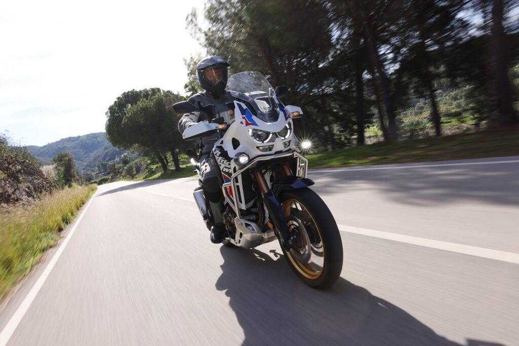 La Honda Africa Twin Adventure Sports 2024 trasgrede su filosofía de moto maxitrail tras casi 40 años entre nosotros 11 Honda Africa Twin Adventure Sports 2024 10