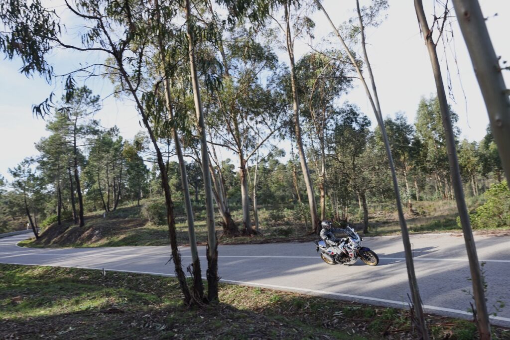 La Honda Africa Twin Adventure Sports 2024 trasgrede su filosofía de moto maxitrail tras casi 40 años entre nosotros 21 Honda Africa Twin Adventure Sports 2024 12