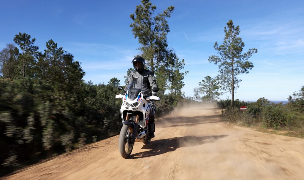 Honda Africa Twin Adventure Sports 2024 2