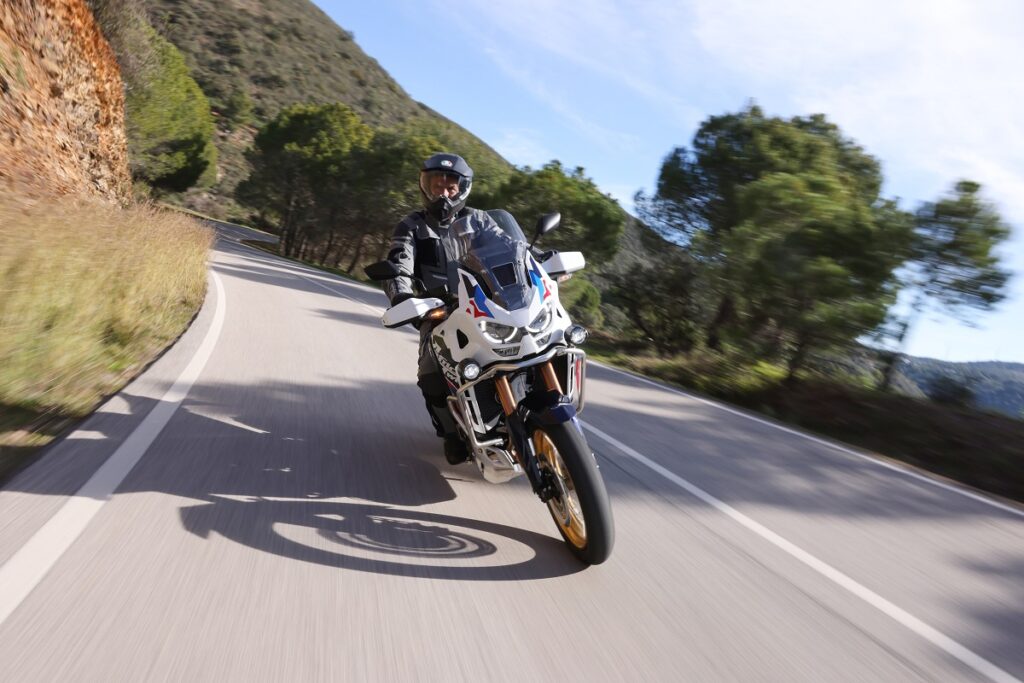 La Honda Africa Twin Adventure Sports 2024 trasgrede su filosofía de moto maxitrail tras casi 40 años entre nosotros 17 Honda Africa Twin Adventure Sports 2024 9