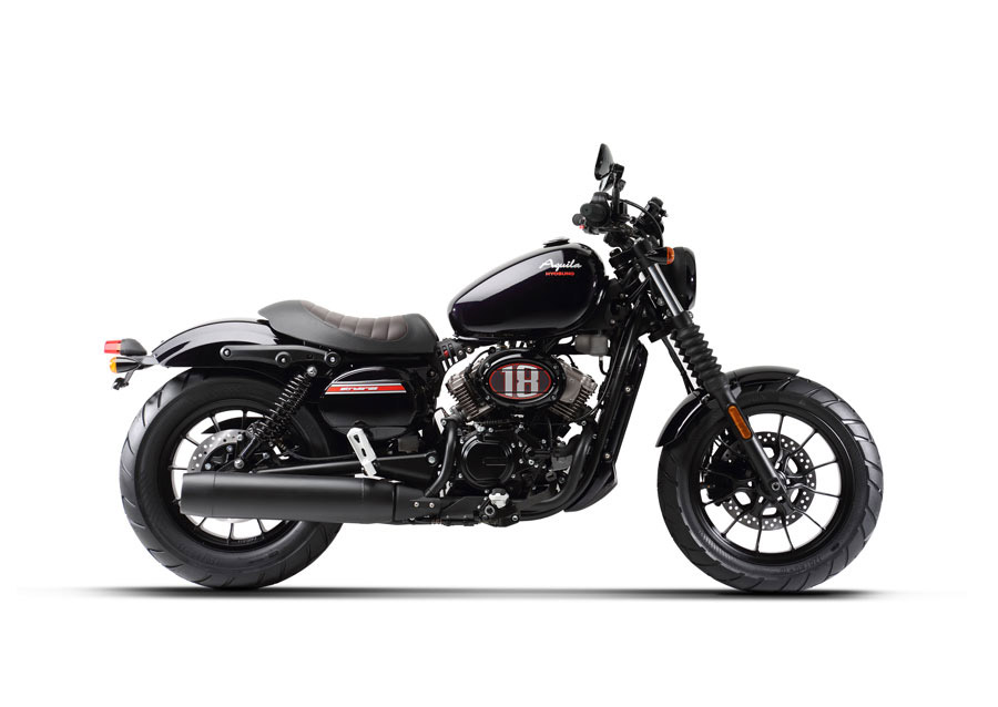 Hyosung Bobber GV125S, negro