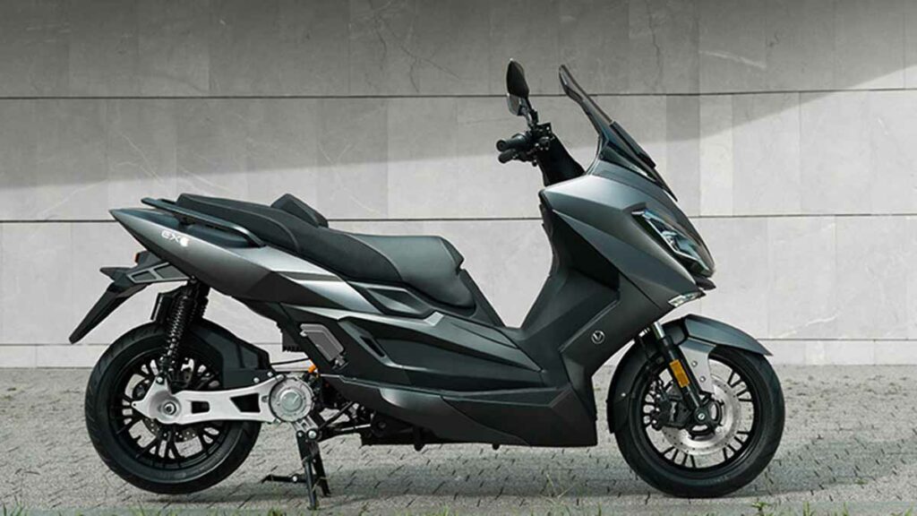 La moto eléctrica Kawasaki Z e-1 y sus rivales 14 Nerva Exe