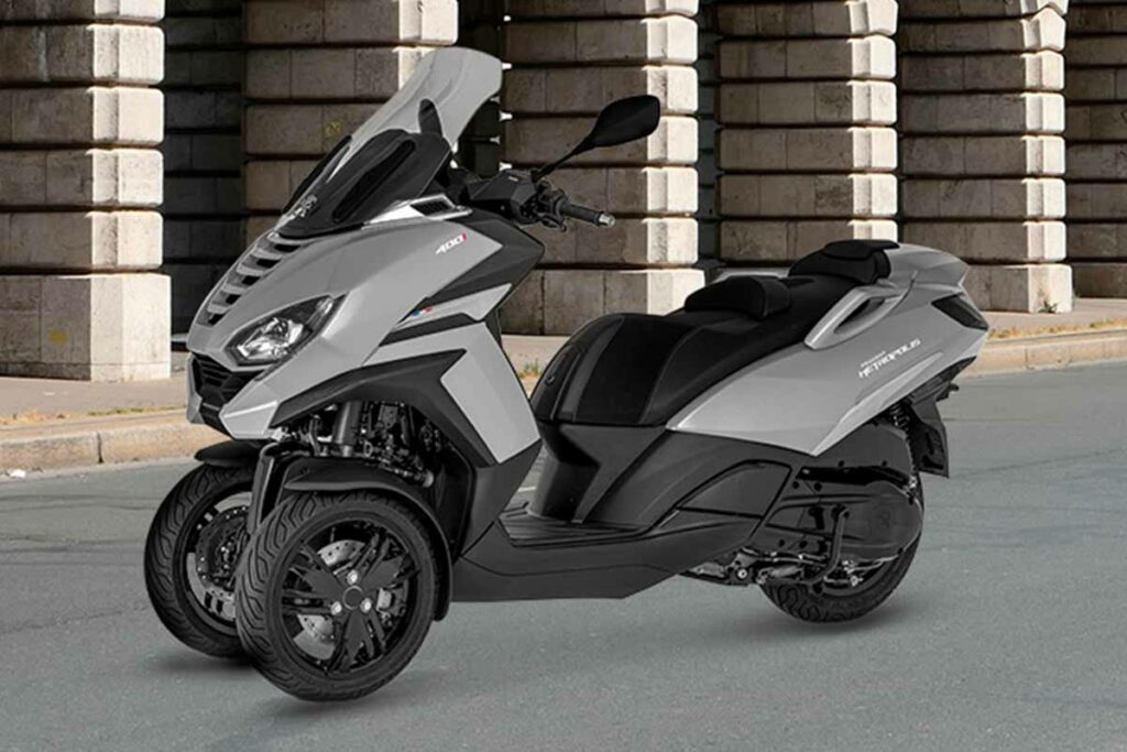 ¿Se puede conducir una moto de más de 125 cc con el carnet B? 12 Peugeot Metropolis Active, gris