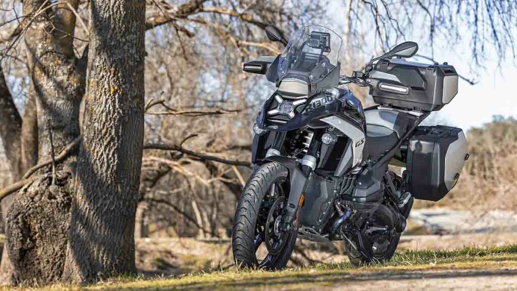 Motos más vendidas: ésta ha sido la líder de ventas en junio de 2024 10 Prueba BMW R 1300 GS Triple Black 2024