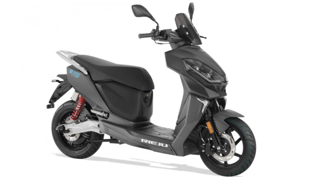 La moto eléctrica Kawasaki Z e-1 y sus rivales 20 Rieju E-City