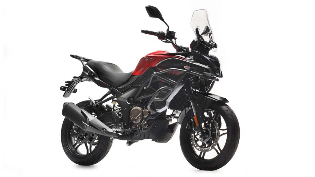 Las motos trail para el carnet A2 más baratas de cada marca 10 Voge 300 DS, rojo