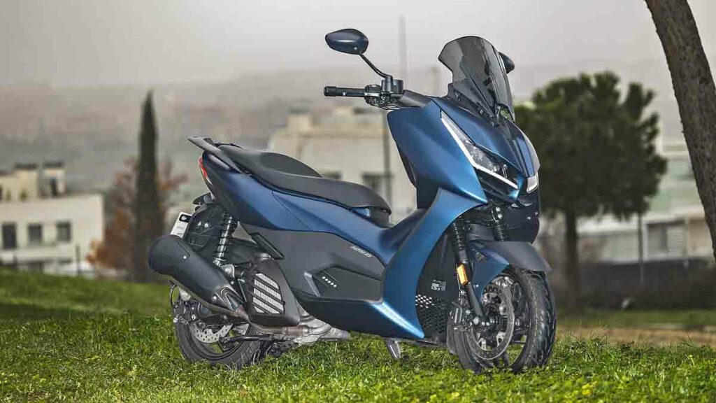 Zontes D125, la segunda versión para carnet de coche 13 Zontes D125 2023, azul