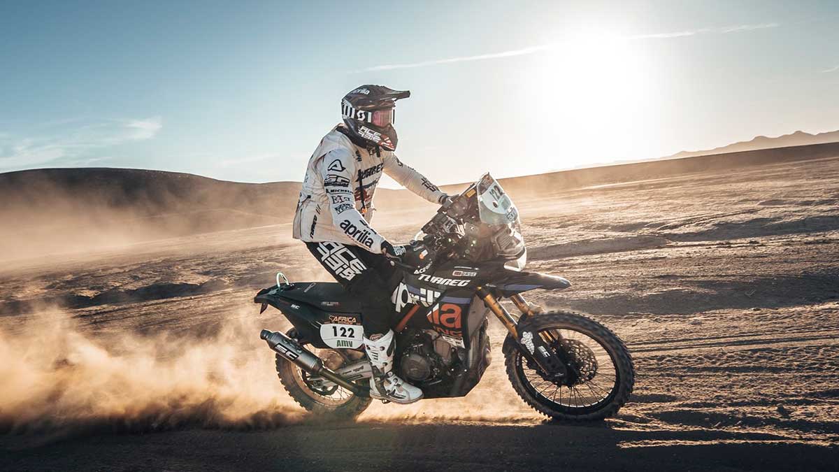 La Aprilia Tuareg domina en el desierto