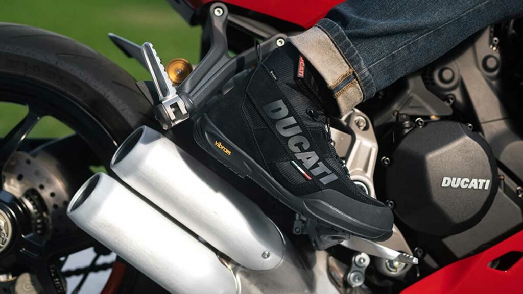 Ducati Company C4, unas botas para el día a día... o para una buena ruta 11 Botas Ducati Company C4 2024