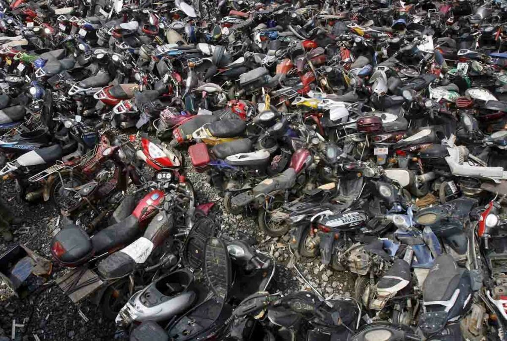 La edad del parque y las medidas de la DGT sobre la siniestralidad en motos y scooters 10 La edad del parque y las medidas de la DGT para 2024