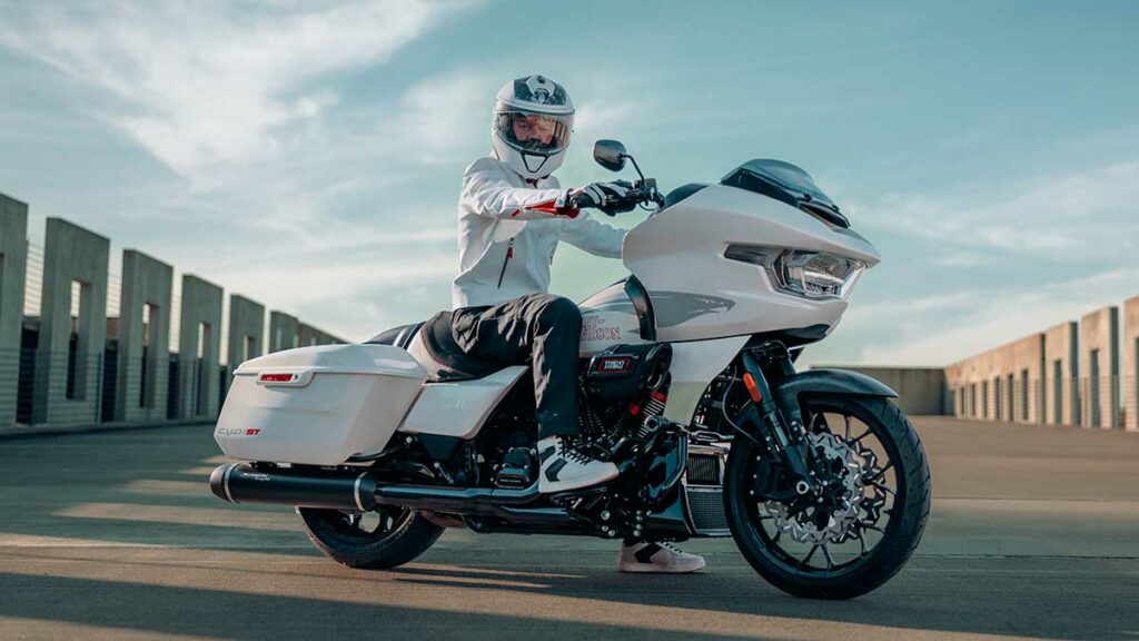 HD CVO Road Glide motos con más cilindrada 2024