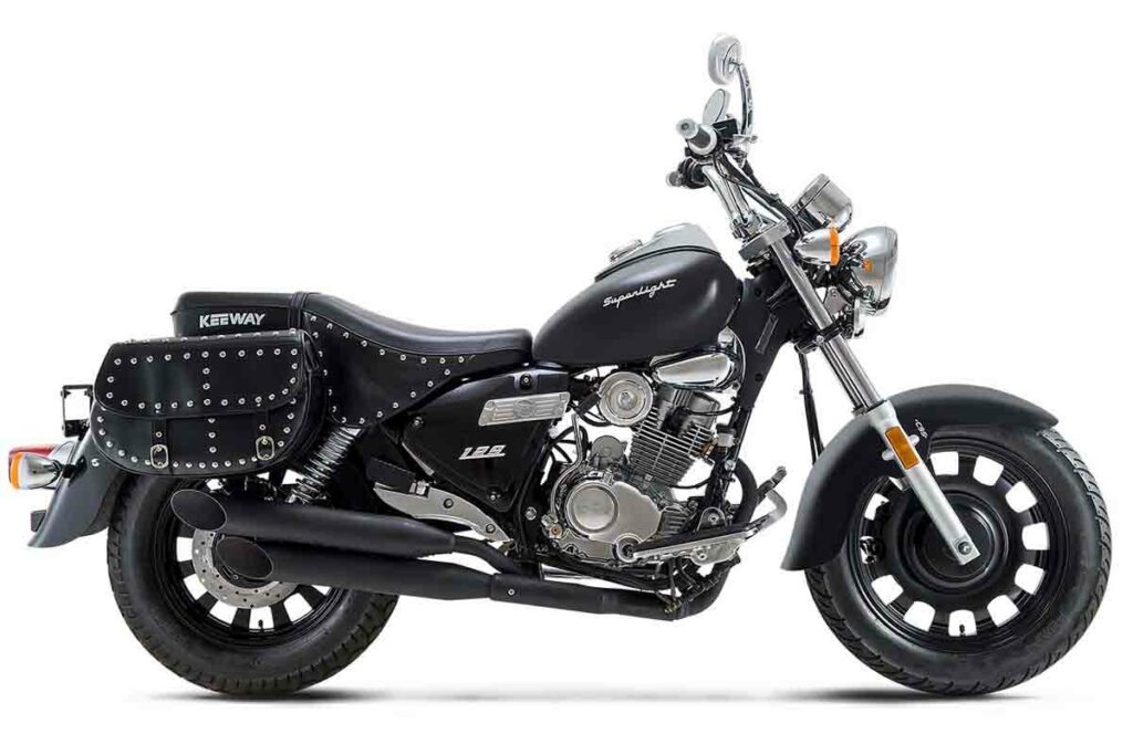 Las motos custom más baratas de cada marca en 2024 17 Keeway Superligh 125, negro