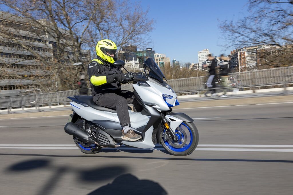 Con las medidas de la DGT para los scooters y motos 125, no solucionamos el problema de los accidentes mortales en moto 4 motos 125 4