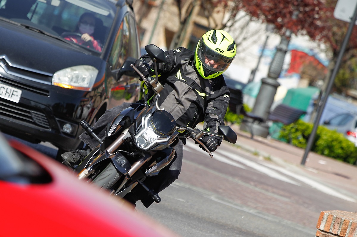 Con las medidas de la DGT para los scooters y motos 125, no solucionamos el problema de los accidentes mortales en moto